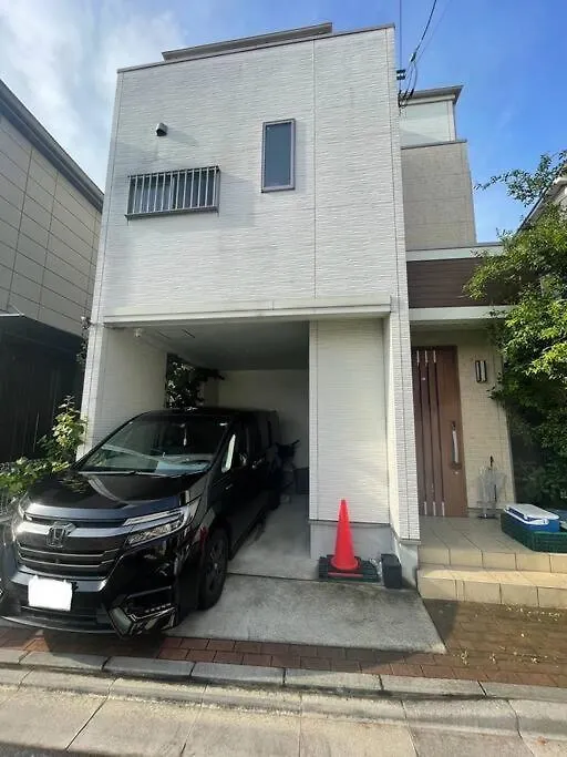 Tommy\'S House 東京都内では貴重な無料駐車場付で大地震でも安心の新しい家 contacts